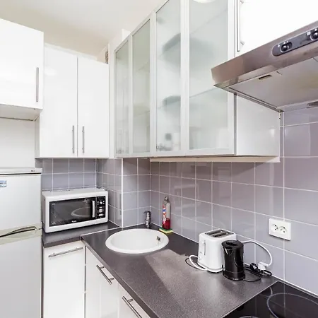A Cosy Nest With A Balcony Near The Seine Apartment